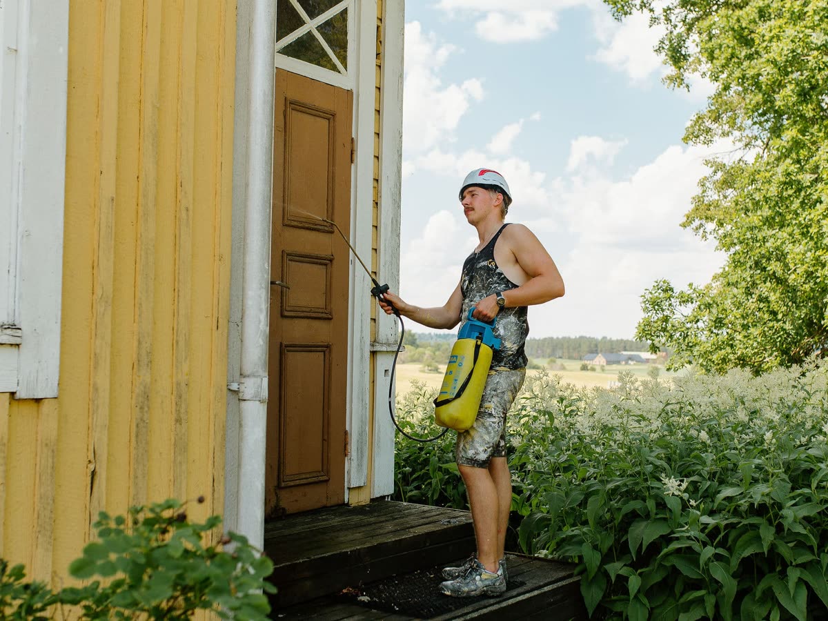 Fasadevask av kledningen